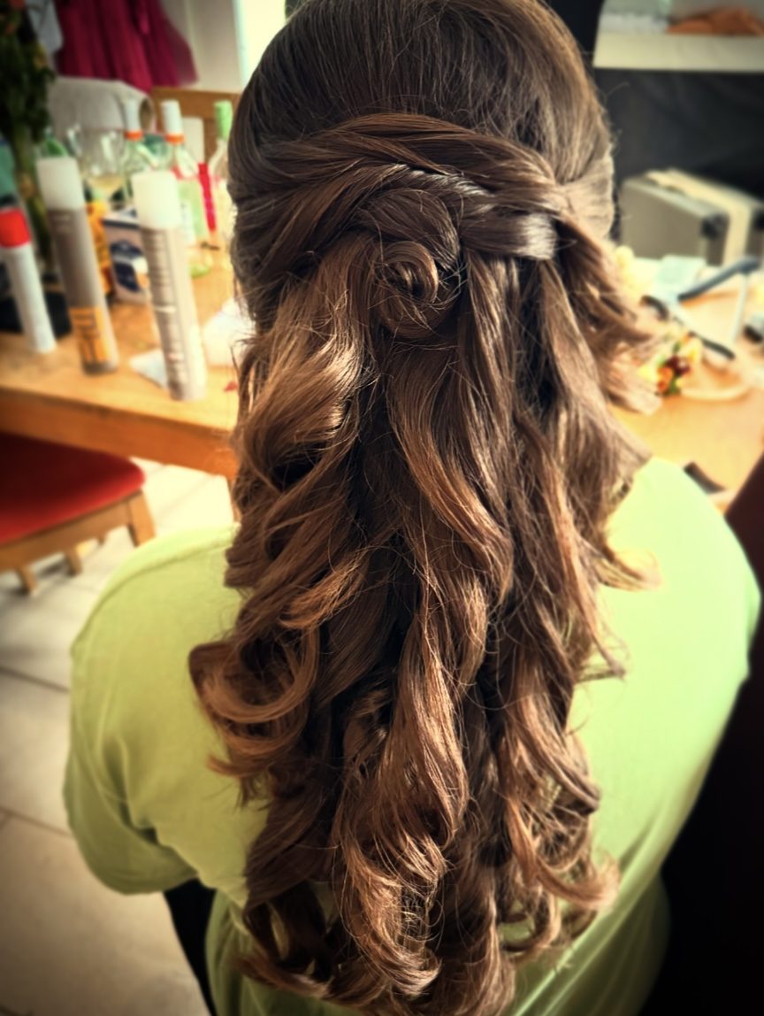 Halboffene Locken